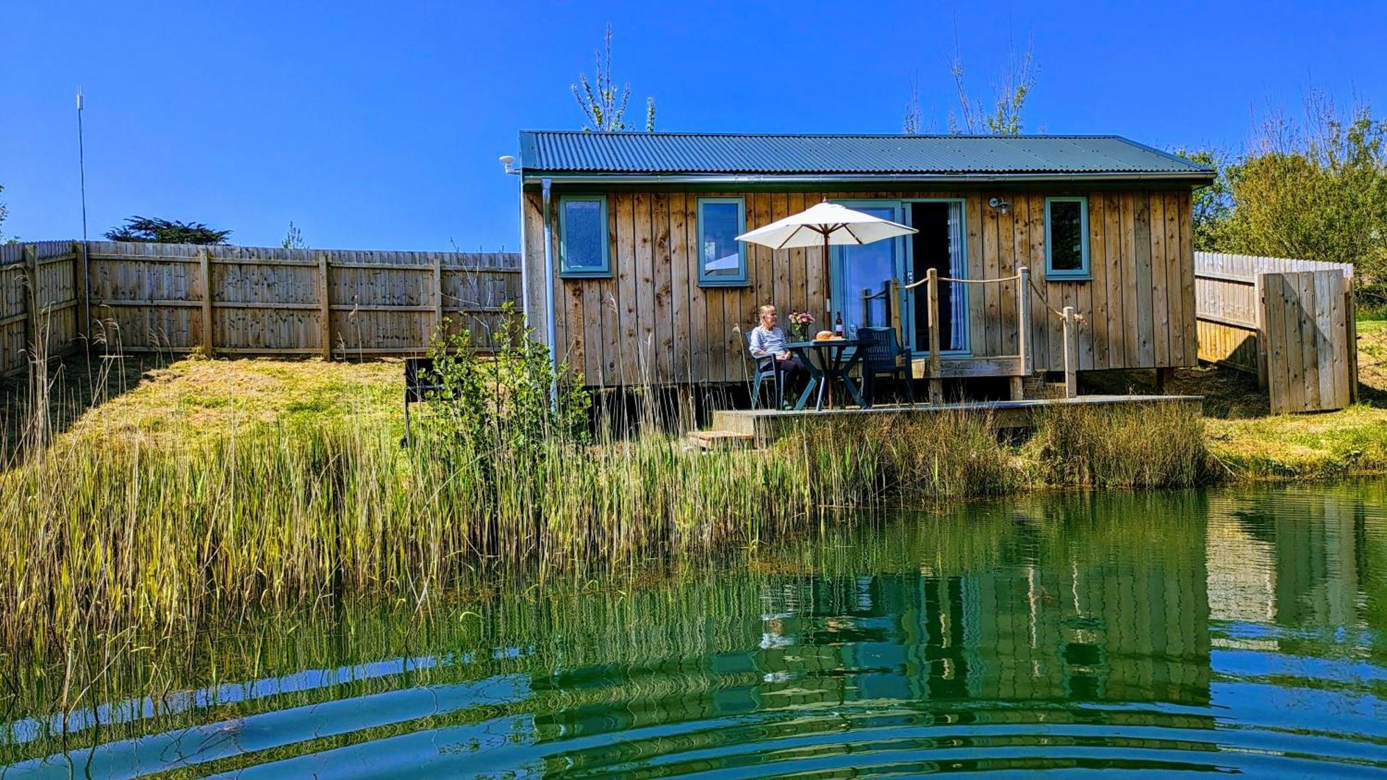 Lodge Lynstone Lakes