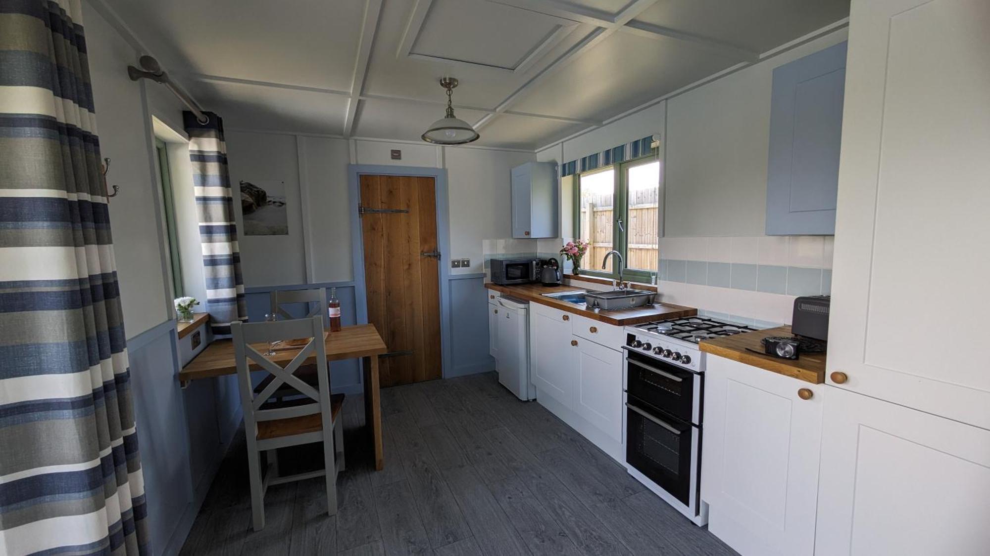 Lynstone Lakes Lodge *