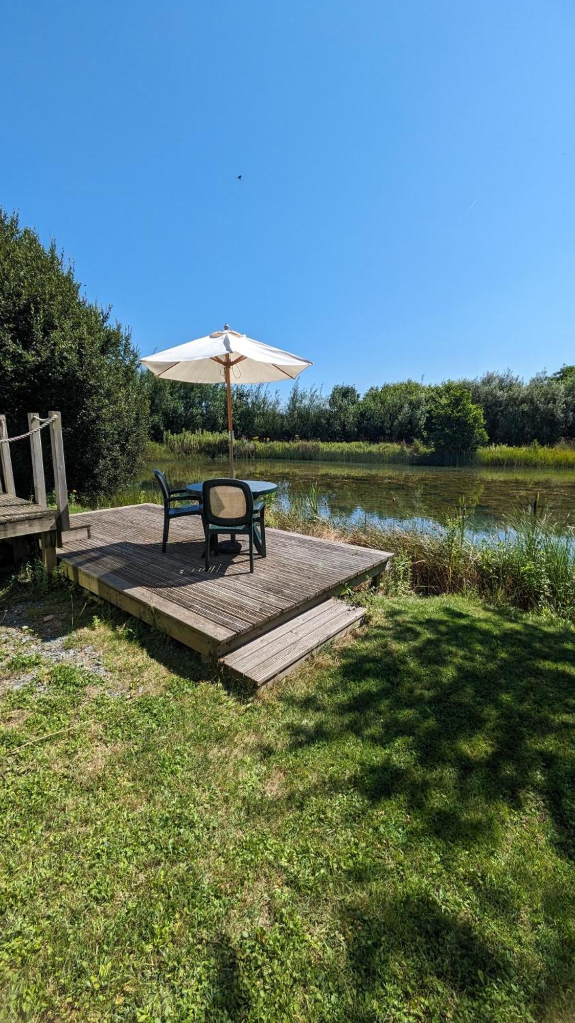 Lodge Lynstone Lakes