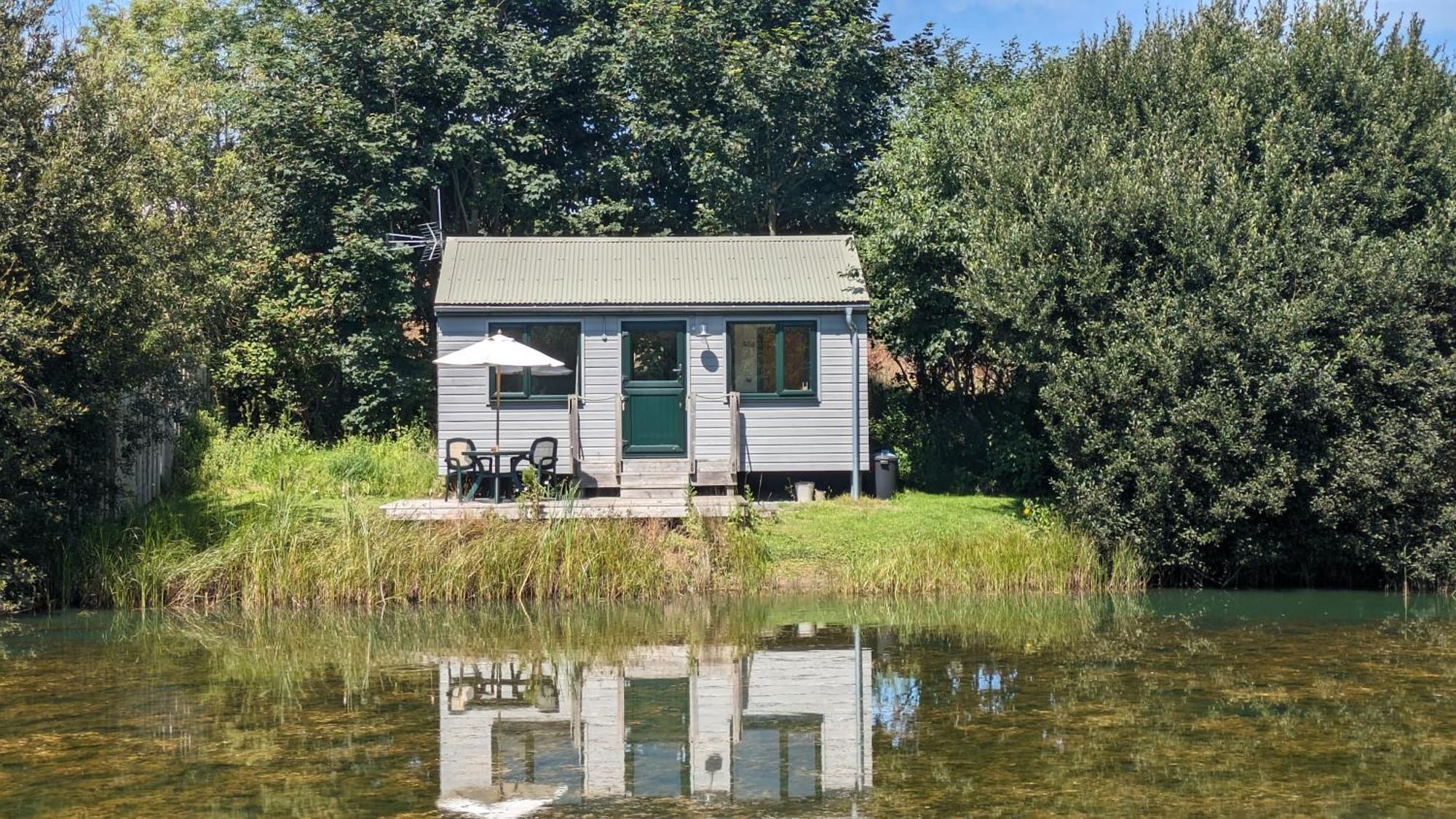 Lodge Lynstone Lakes